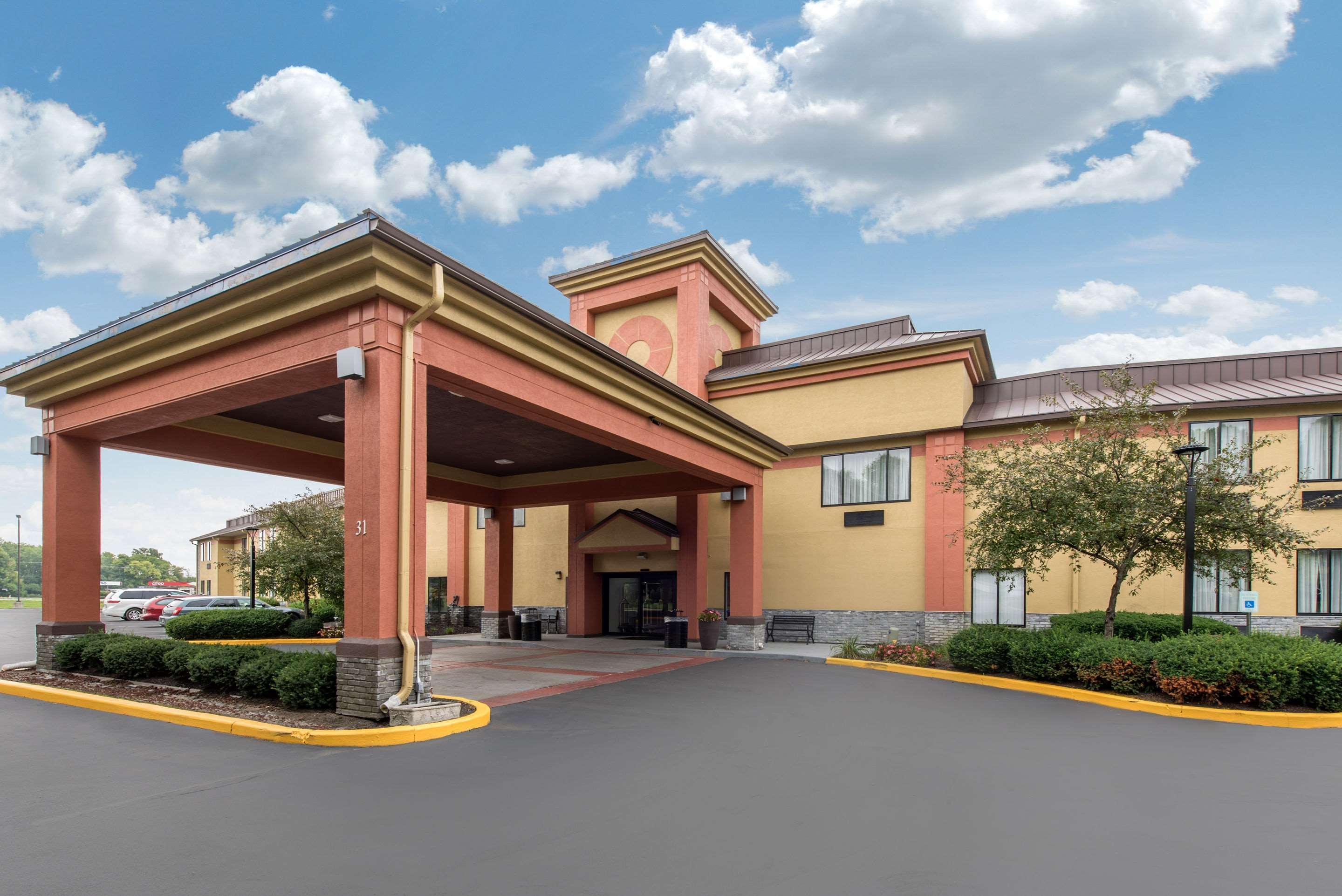 Quality Inn & Suites Brownsburg - Indianapolis West Bagian luar foto