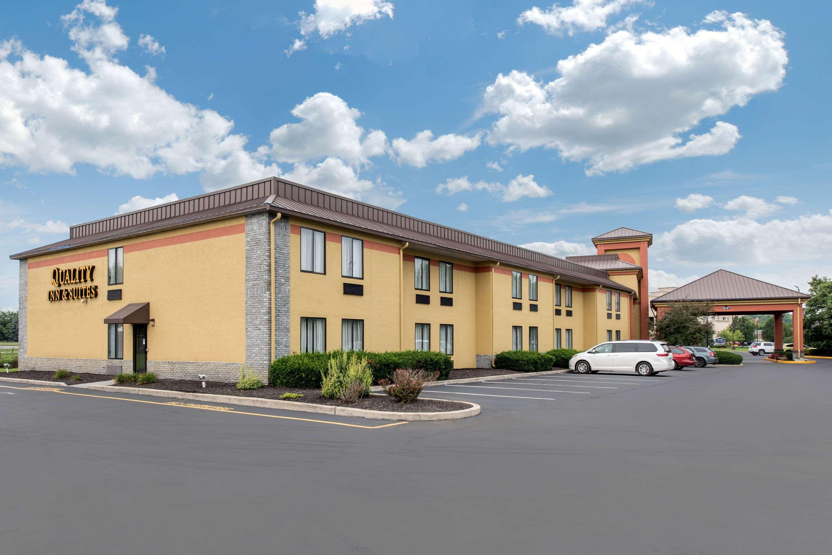 Quality Inn & Suites Brownsburg - Indianapolis West Bagian luar foto