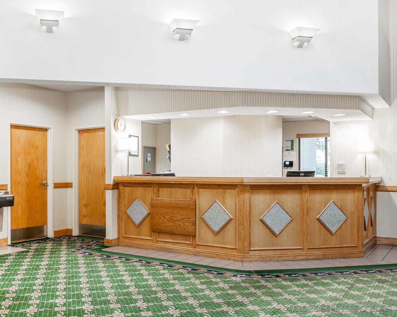 Quality Inn & Suites Brownsburg - Indianapolis West Bagian luar foto