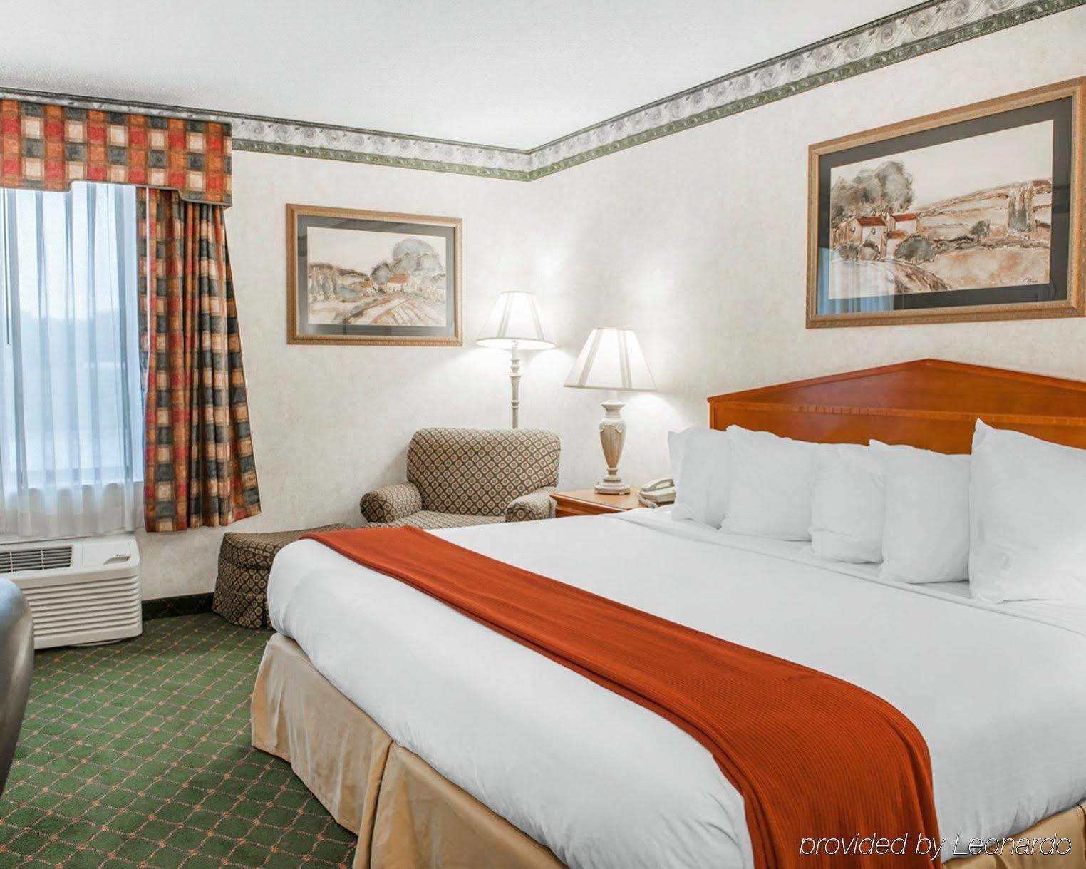 Quality Inn & Suites Brownsburg - Indianapolis West Bagian luar foto