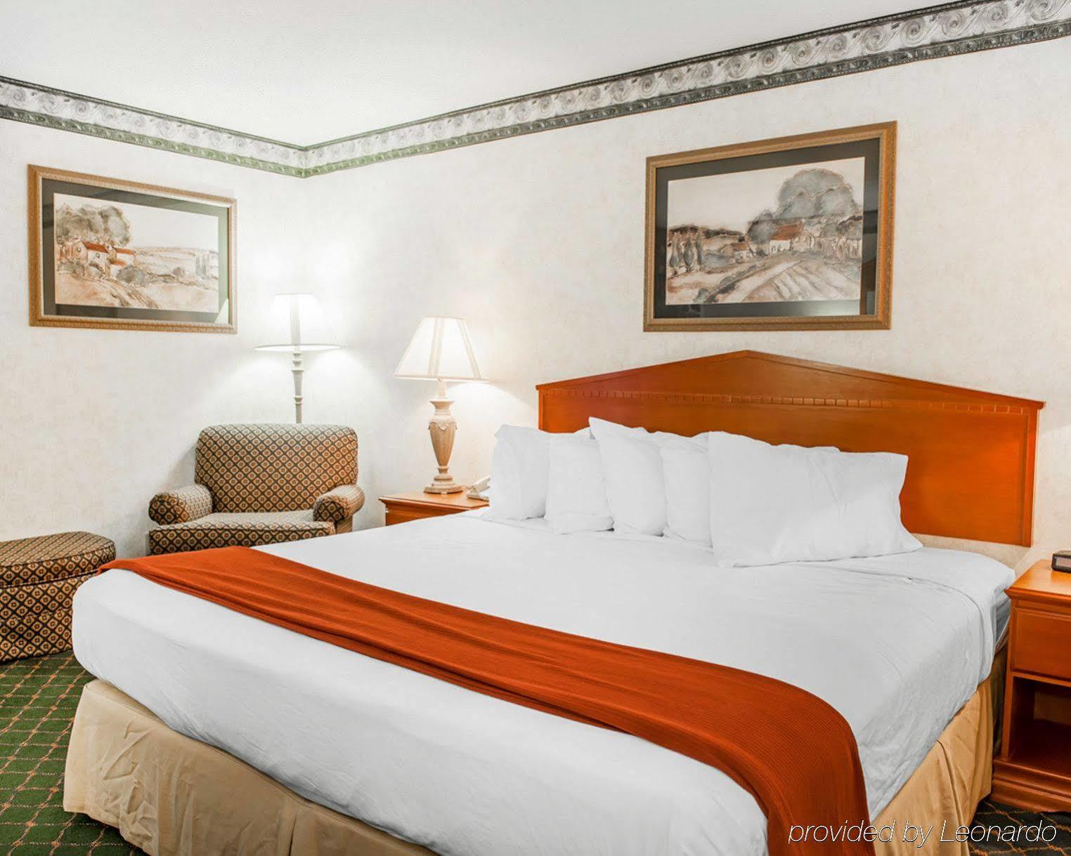 Quality Inn & Suites Brownsburg - Indianapolis West Bagian luar foto
